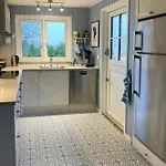Vakantiehuis Cozy With Fjord Views On *