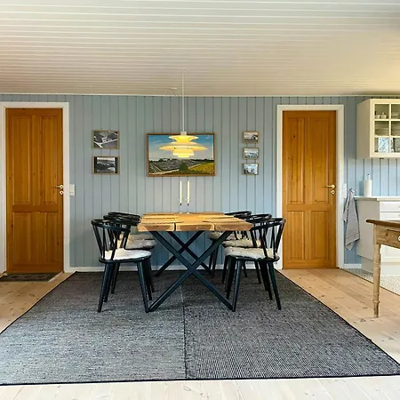 Vakantiehuis Cozy With Fjord Views On