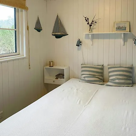 Cozy With Fjord Views On * Фюр