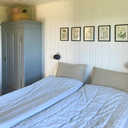 Vakantiehuis Cozy With Fjord Views On